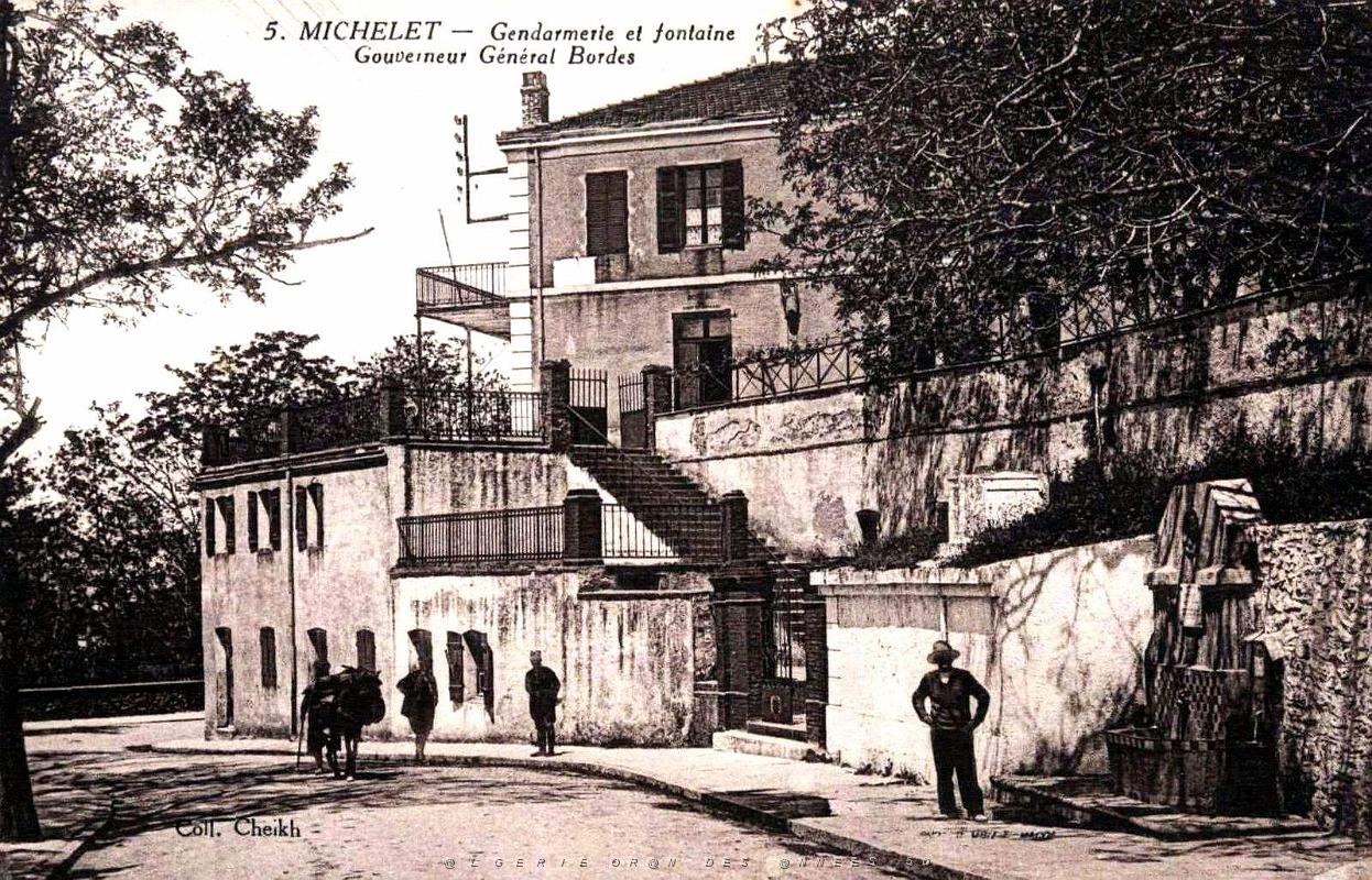 Michelet - Gendarmerie et Fontaine Gouverneur General Bordes.jpg